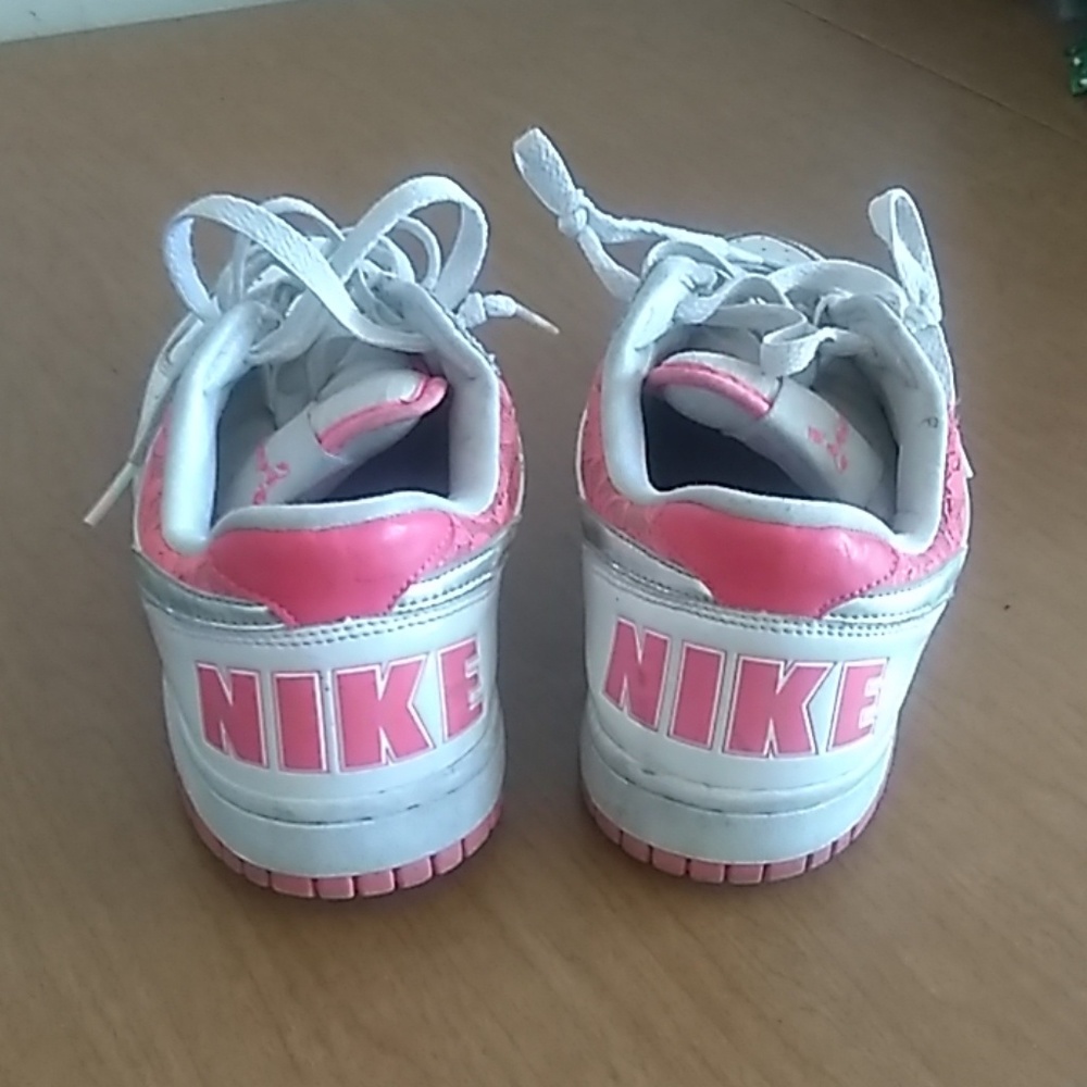 Nike's - Picture 2 of 2